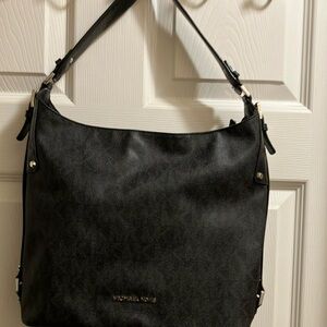 Michael Kors Elegant Black Shoulder Bag
